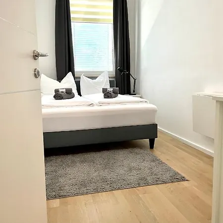 3 Zentrum , Kontaktloser Check In