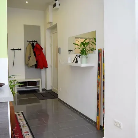 3 Zentrum , Kontaktloser Check In